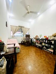 Golden Hill Estate (D19), Terrace #448314661